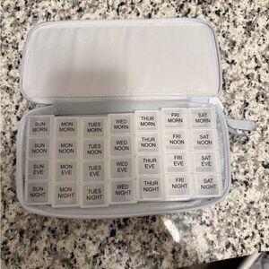 Vera Bradley Weekly Pill Organizer with Zipper Case